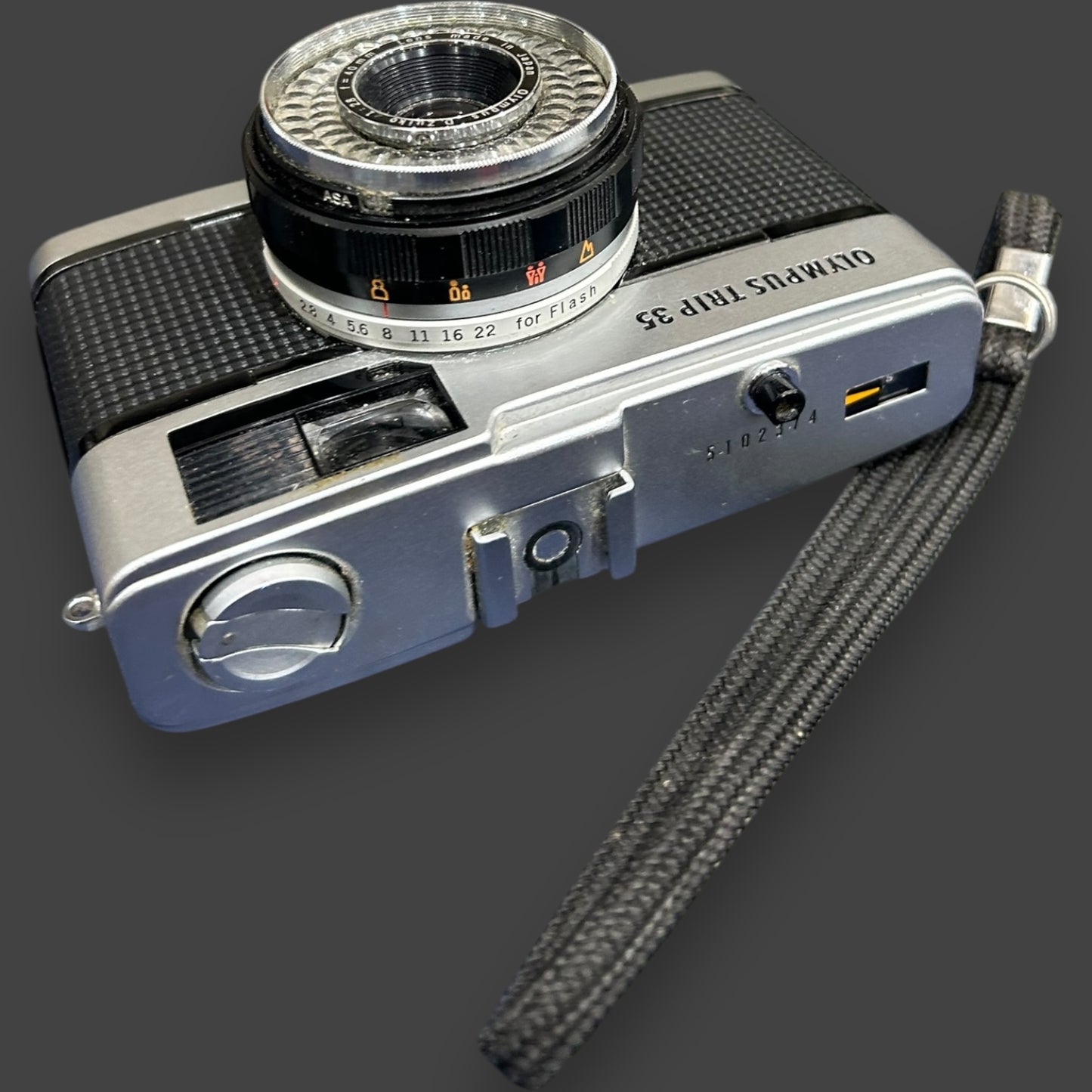 Vintage 80s Olympus Trip 35mm Film Camera
