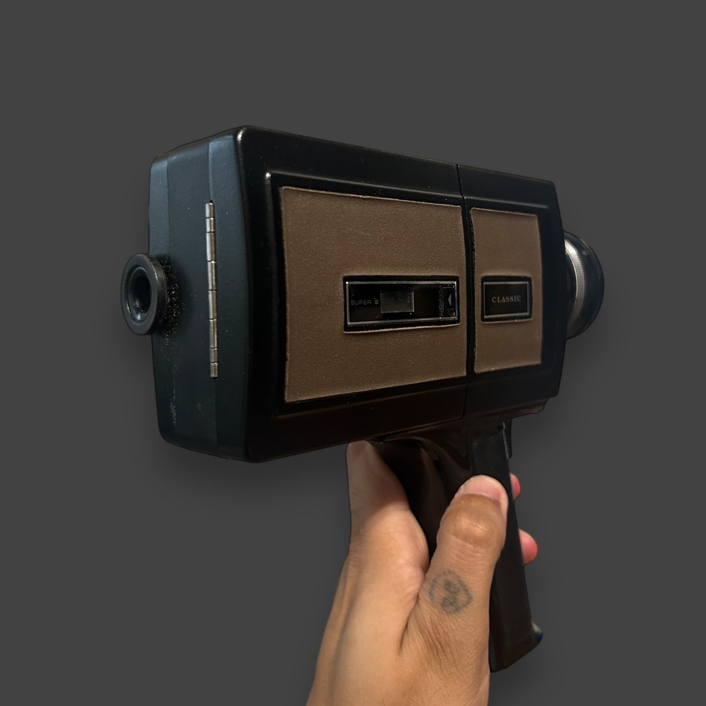 Vintage 1970s Chinon 722 Super 8 Movie Camera