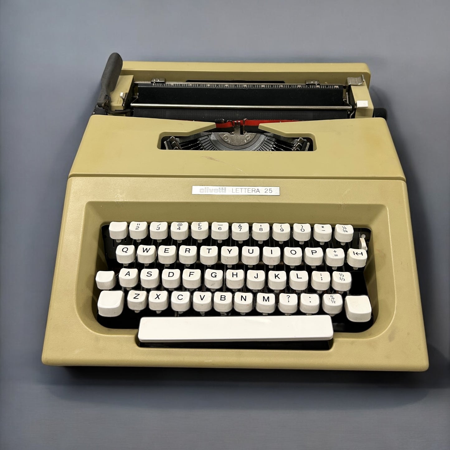 Mid Century Olivetti Lettera 25 Portable Typewriter