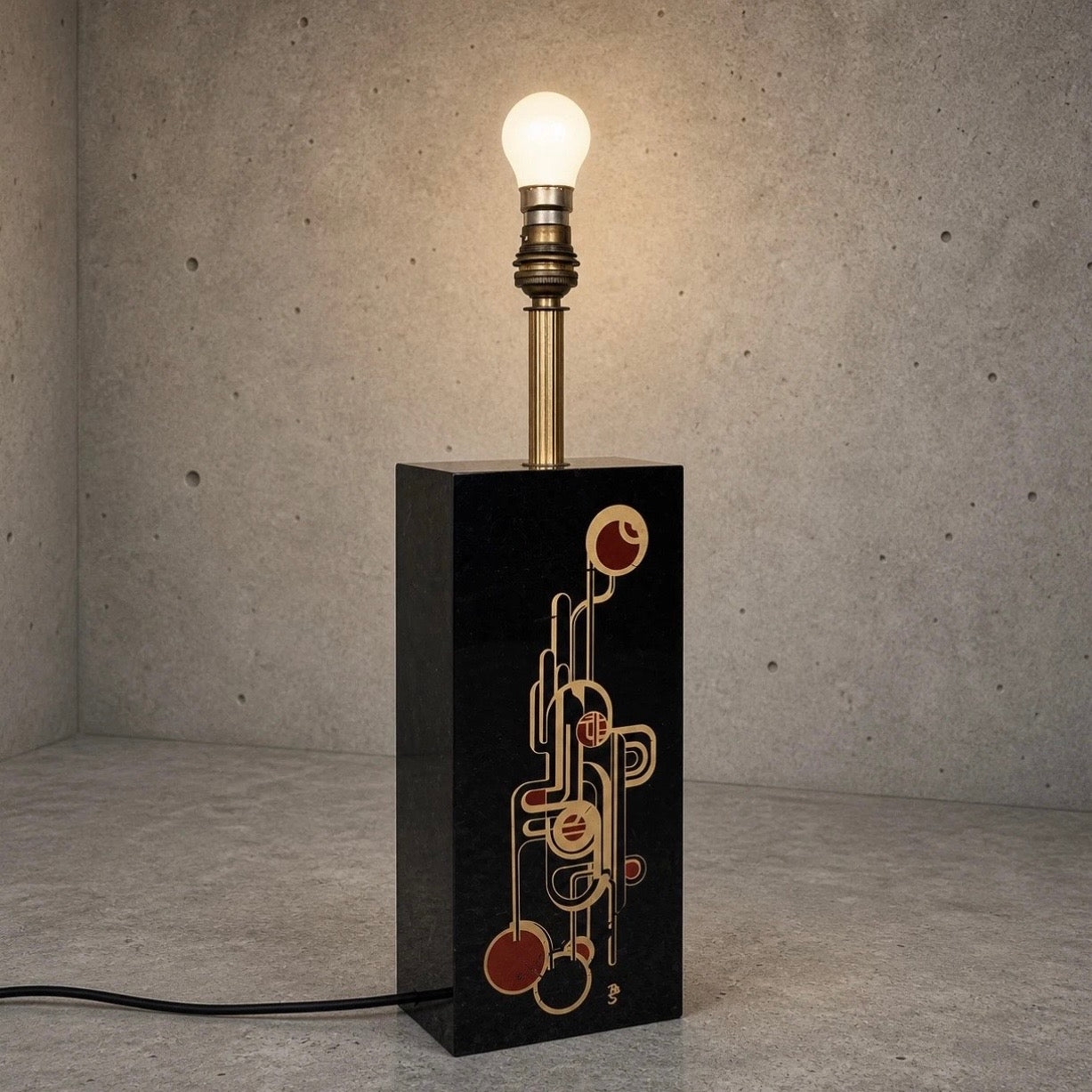 Vintage Lucite & Brass Table Lamp with Geometric Inlay – Art Deco Revival