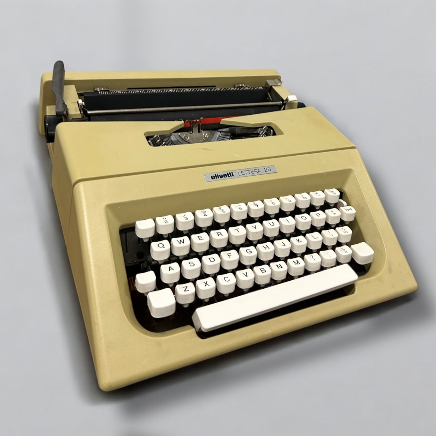 Mid Century Olivetti Lettera 25 Portable Typewriter