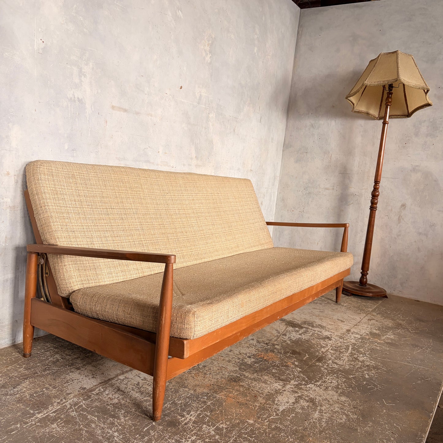 Mid-Century British White Oak Sofa Bed / Daybed – 1960s Vintage Three-Seater
