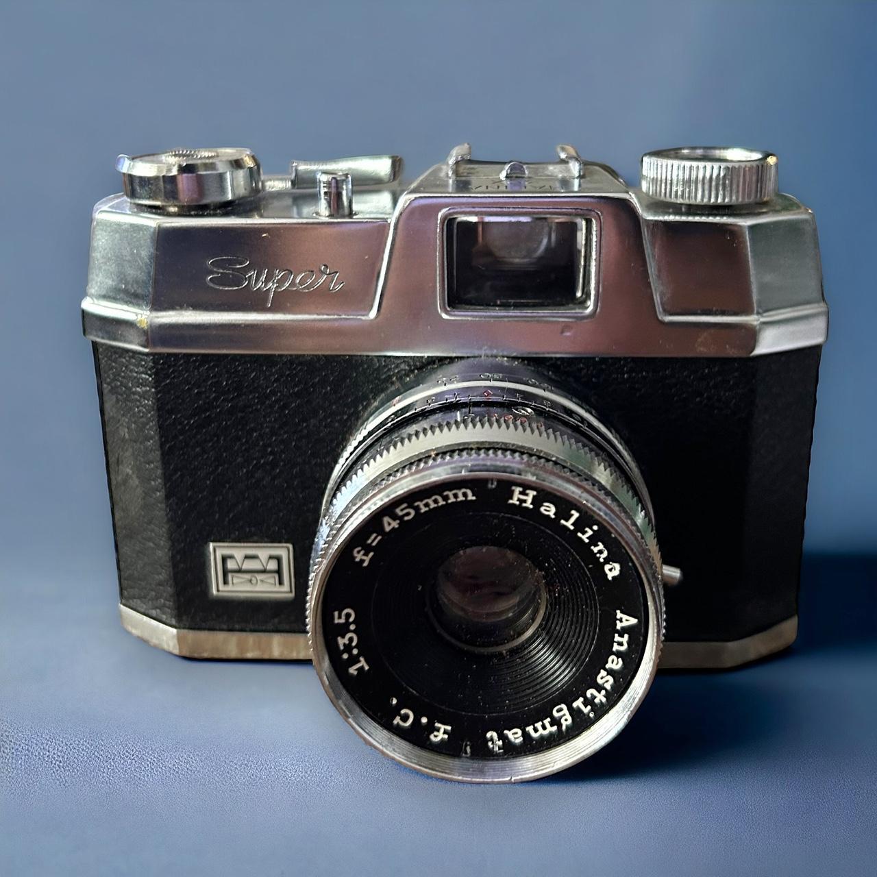 Vintage 1960s Super Halina 35x Film Camera