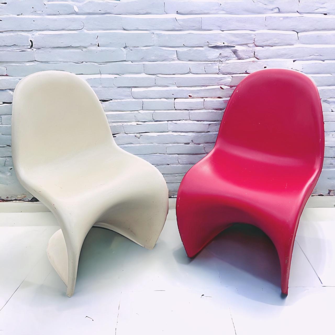 Vintage Space Age Set of 2 Plastic Chairs