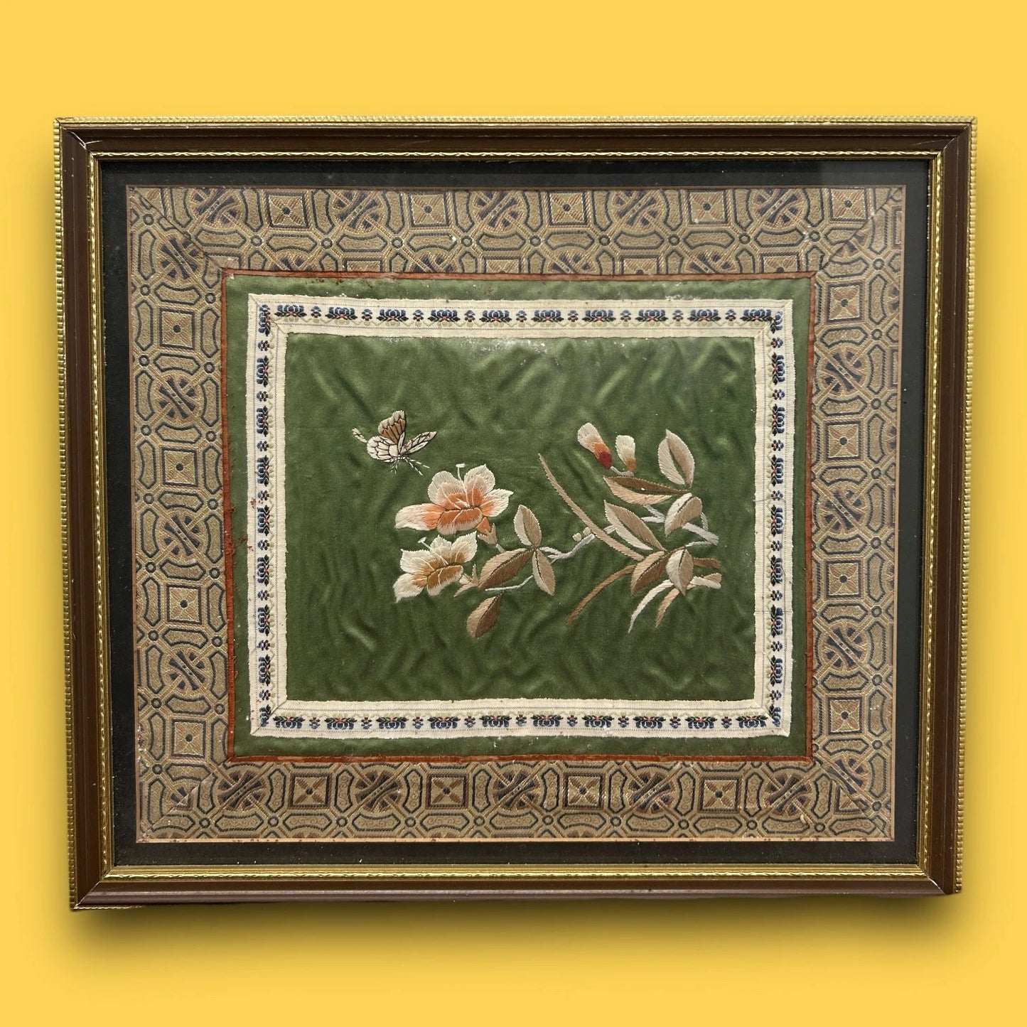 Vintage 1980s Chinese Silk Framed Tapestry