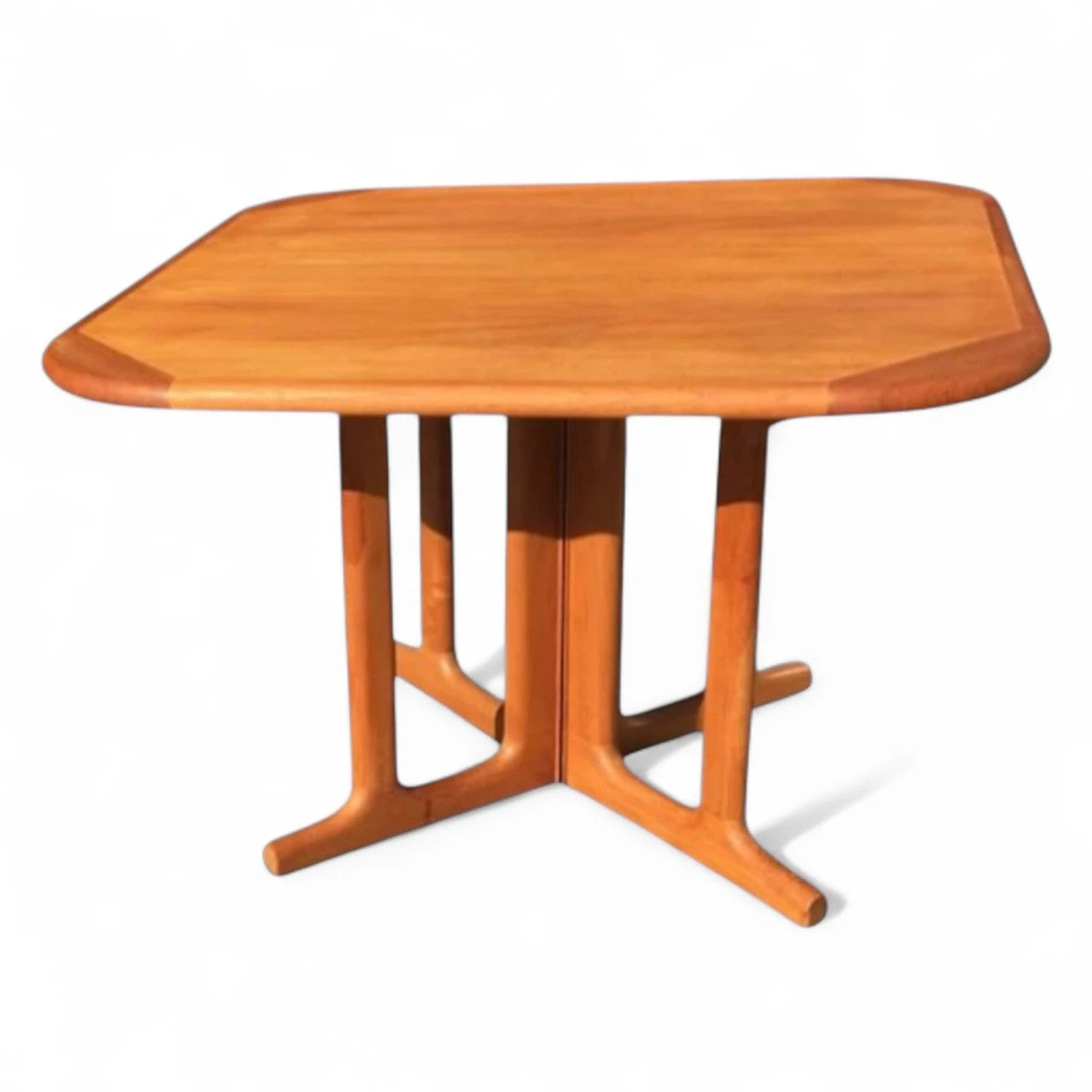 Ansager Møbler Danish Dining Table | Mid-Century Round Extendable Table