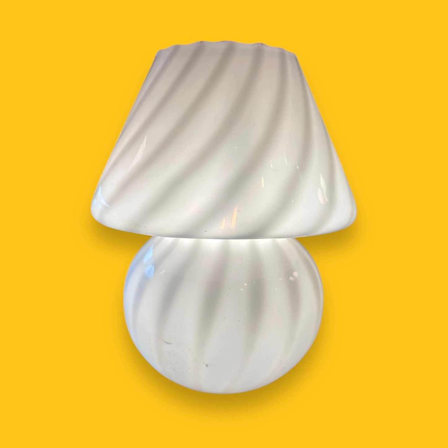Mid century murano glass mushroom lamp