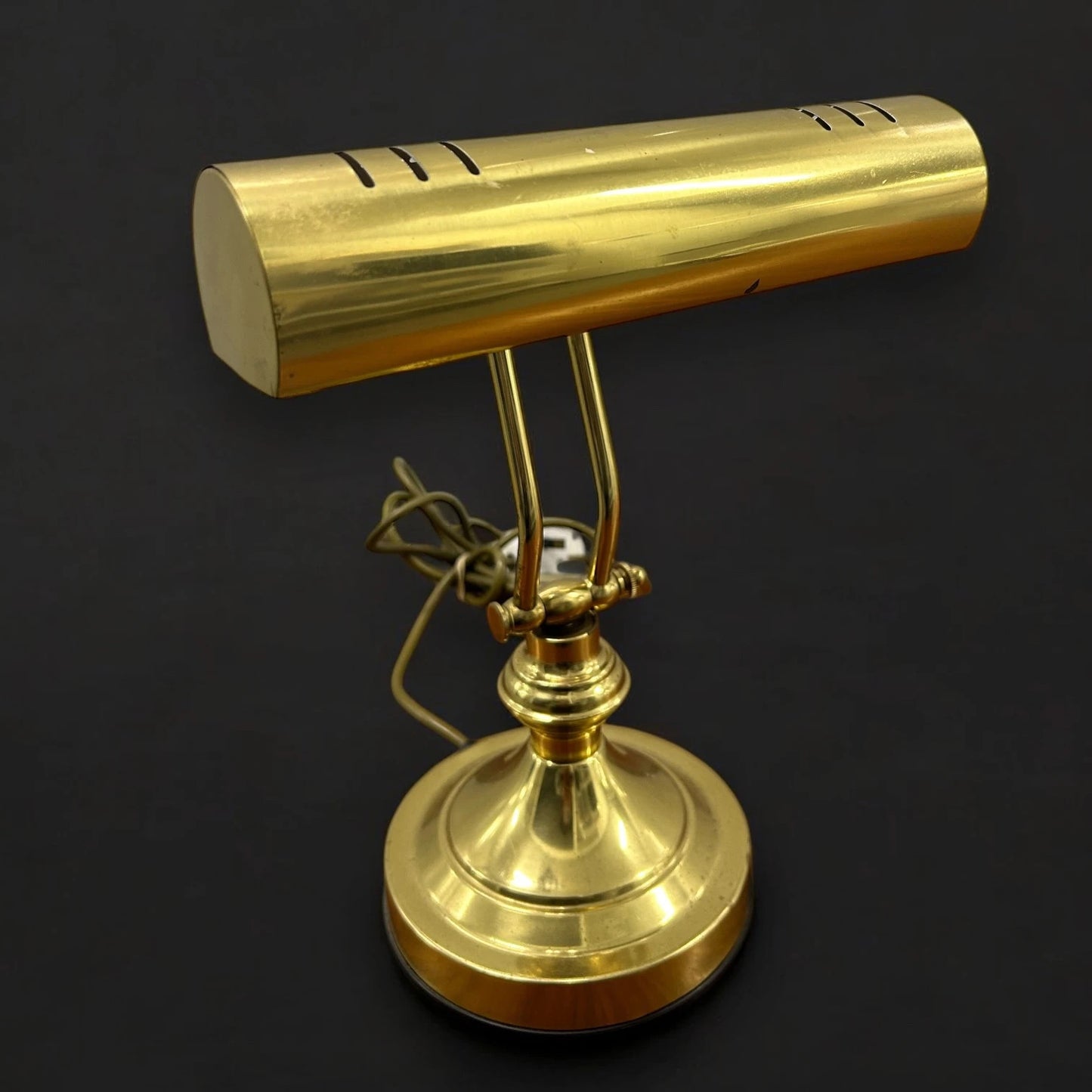 Vintage 1980s brass bankers table lamp