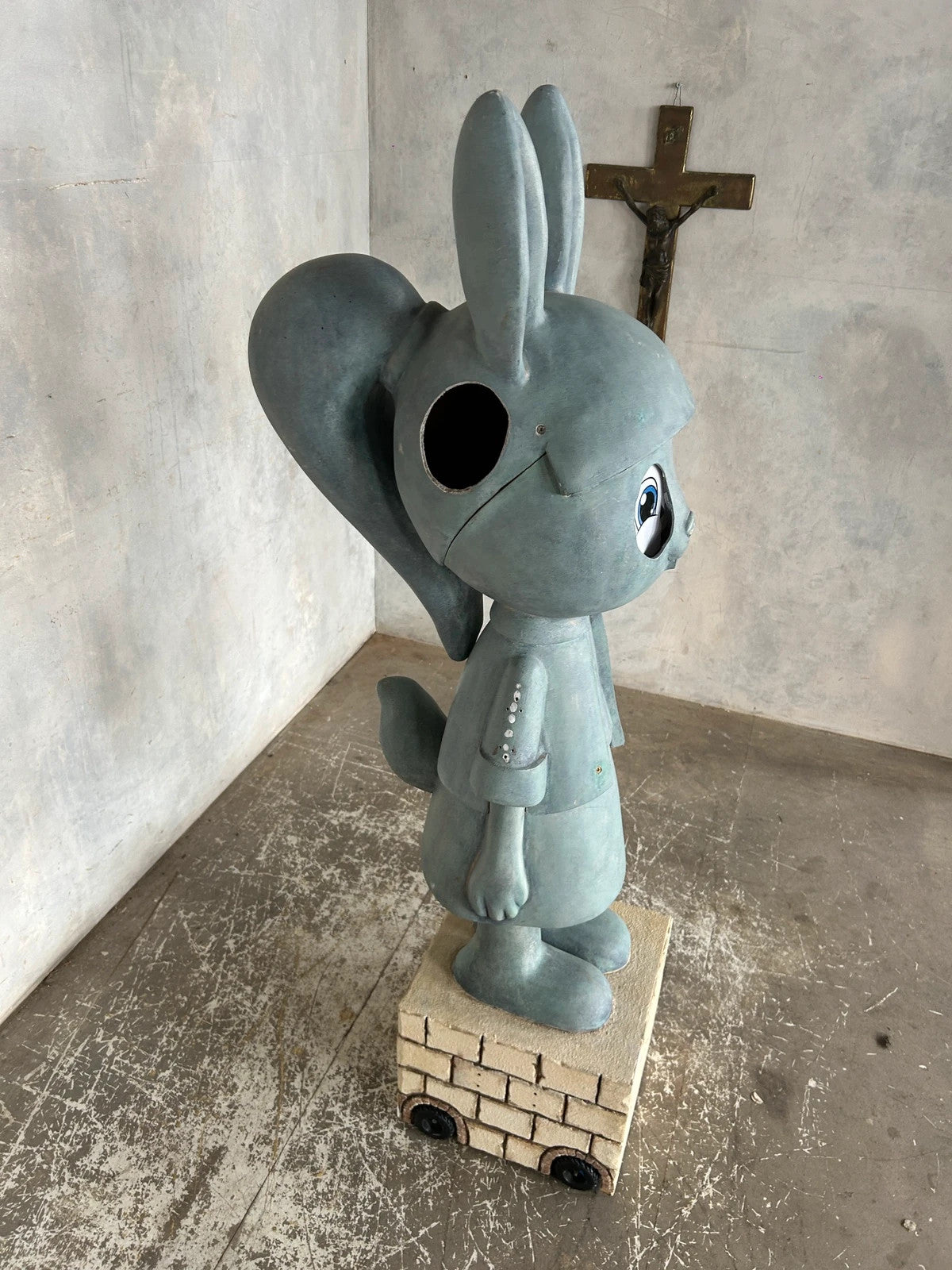 Life-Size Pop Art Bunny Sculpture 140cm Surreal Rabbit Statue