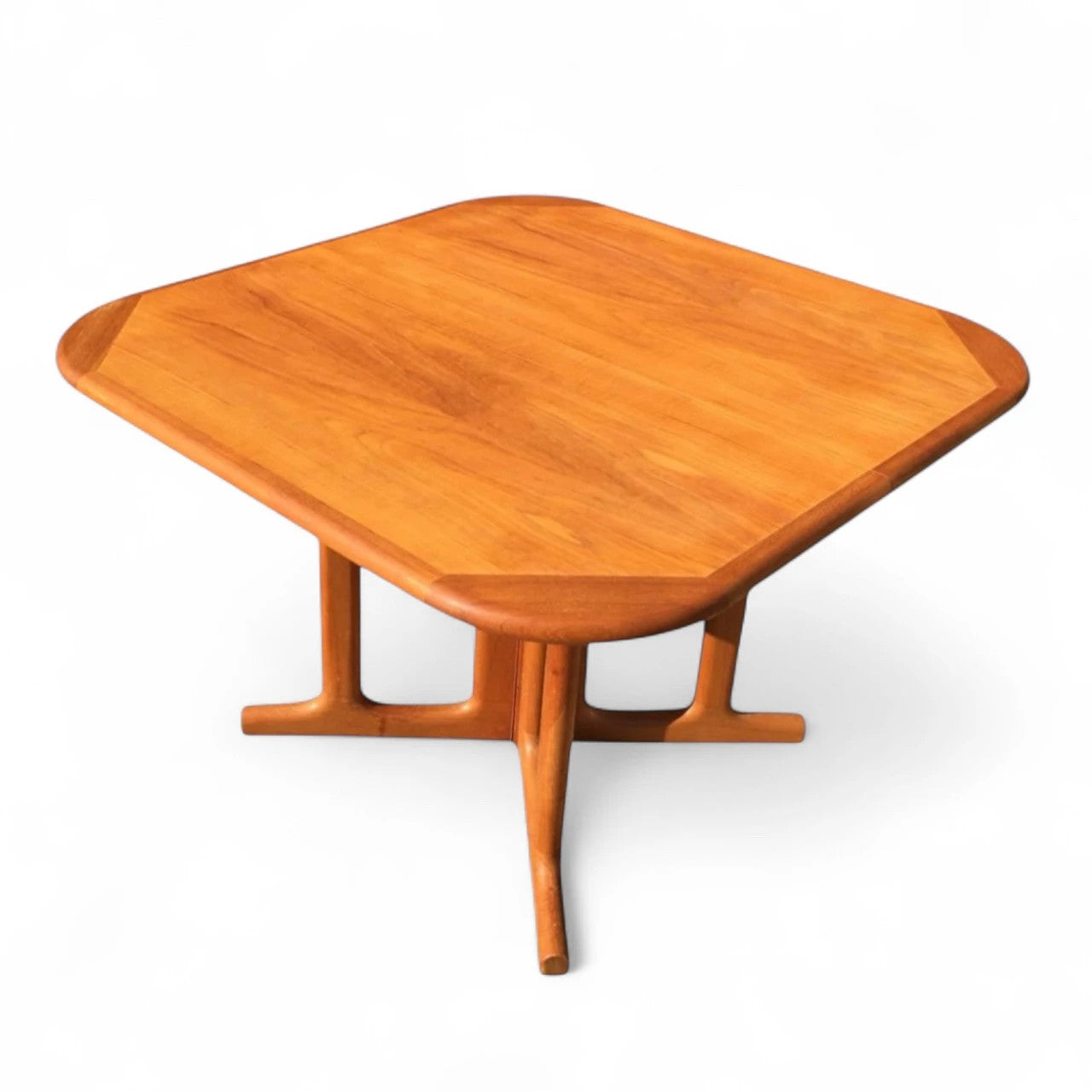 Ansager Møbler Danish Dining Table | Mid-Century Round Extendable Table