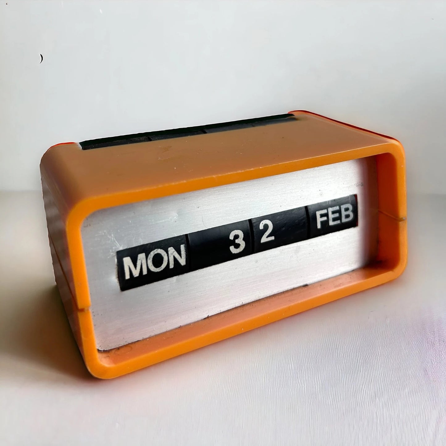Mid century orange perpetual calendar