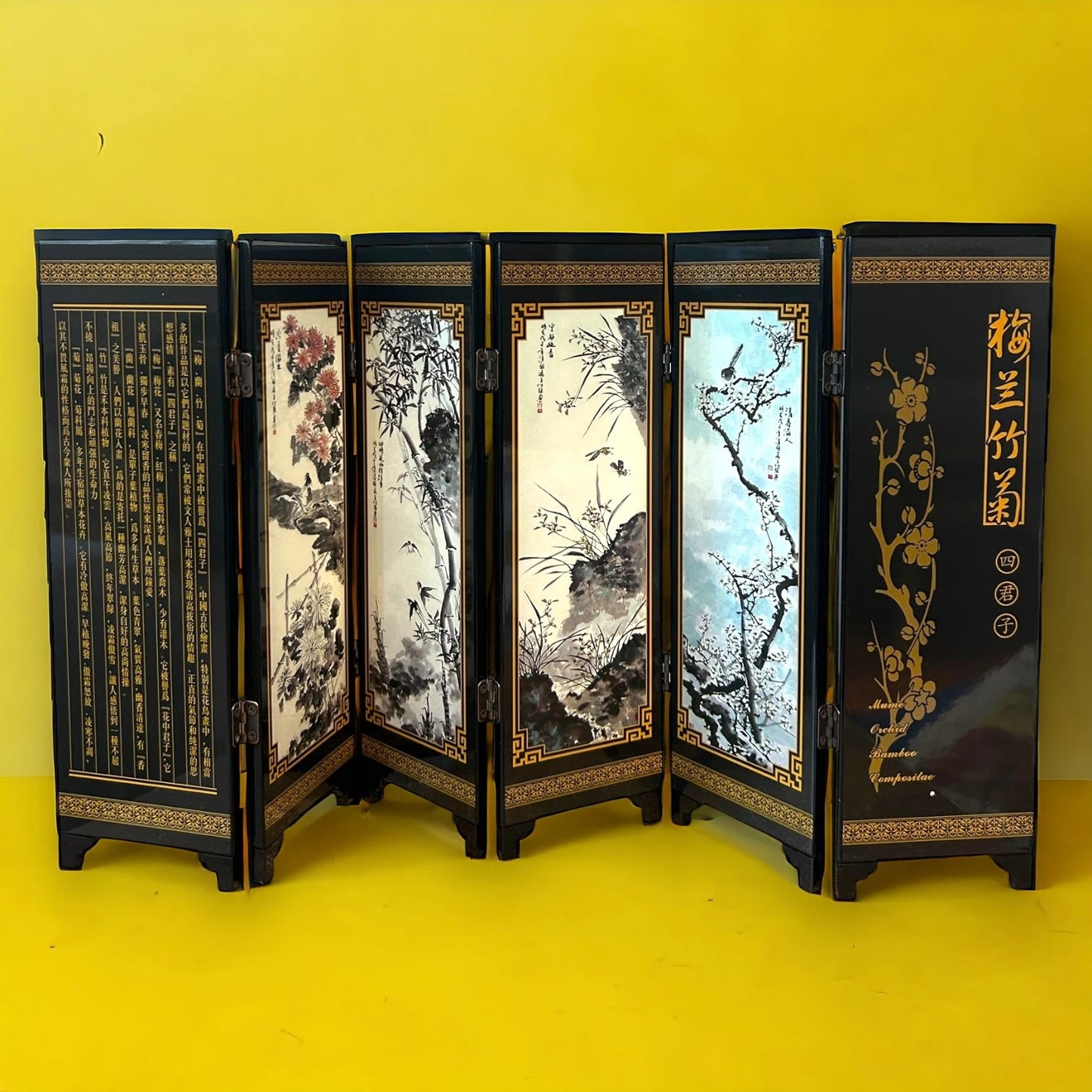 Vintage 1970s Chinese landscape mini screen divider