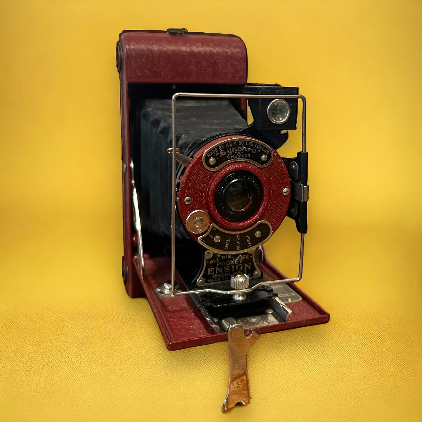Vintage 1930s Red Ensign Folding Camera