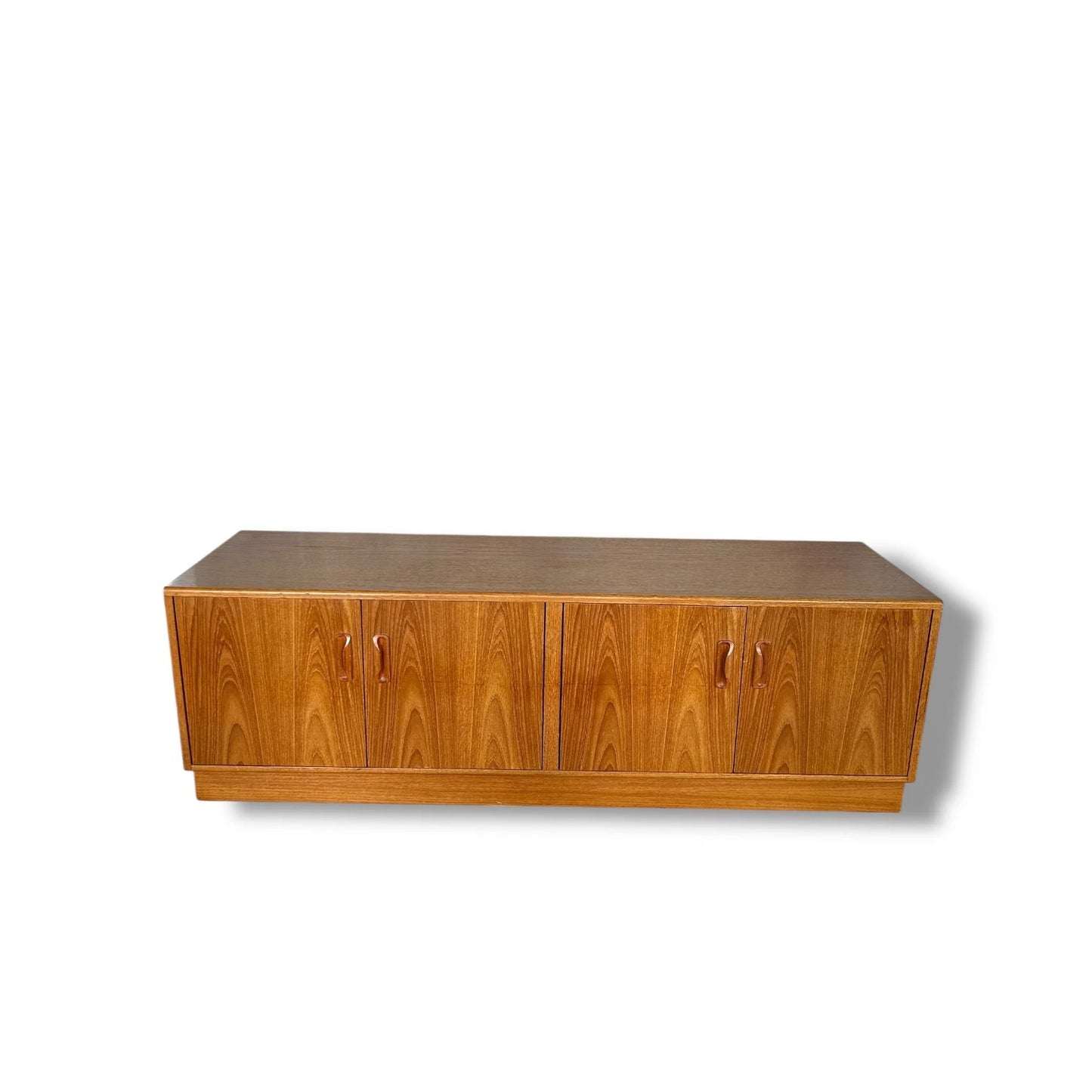Mid Century Modern G Plan Low Sideboard / Media Unit – Vintage Teak Credenza Cabinet