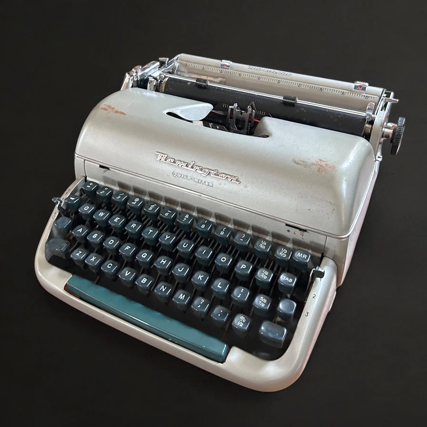 Mid Century Remington Quiet-Riter Typewriter