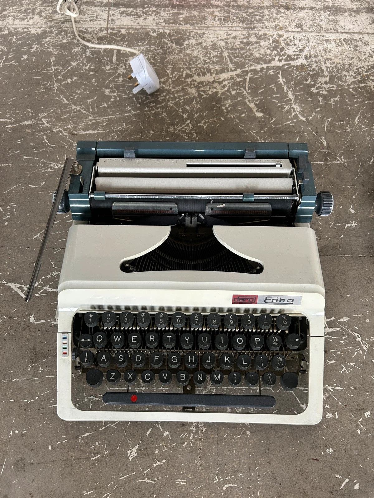 Mid Century Modern Erika Portable Typewriter