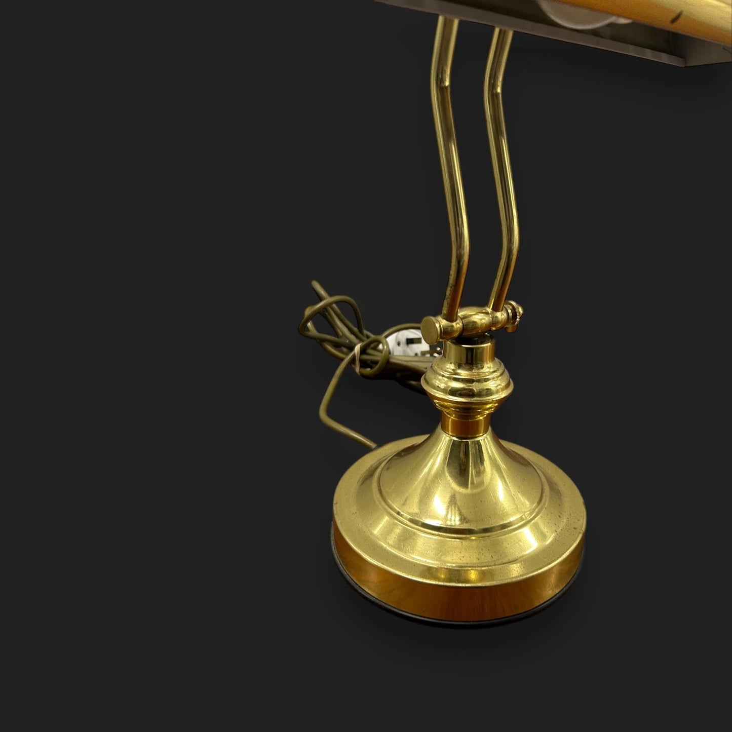 Vintage 1980s brass bankers table lamp
