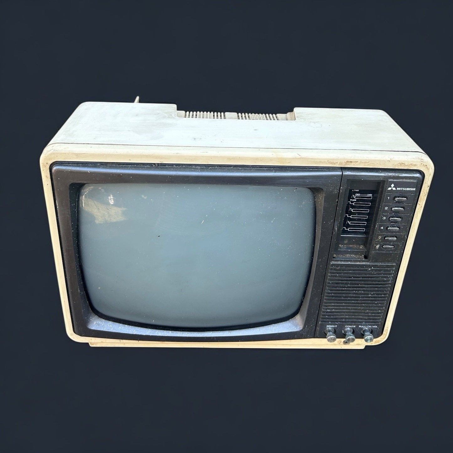 Vintage 1970s Mitsubishi CRT Televison