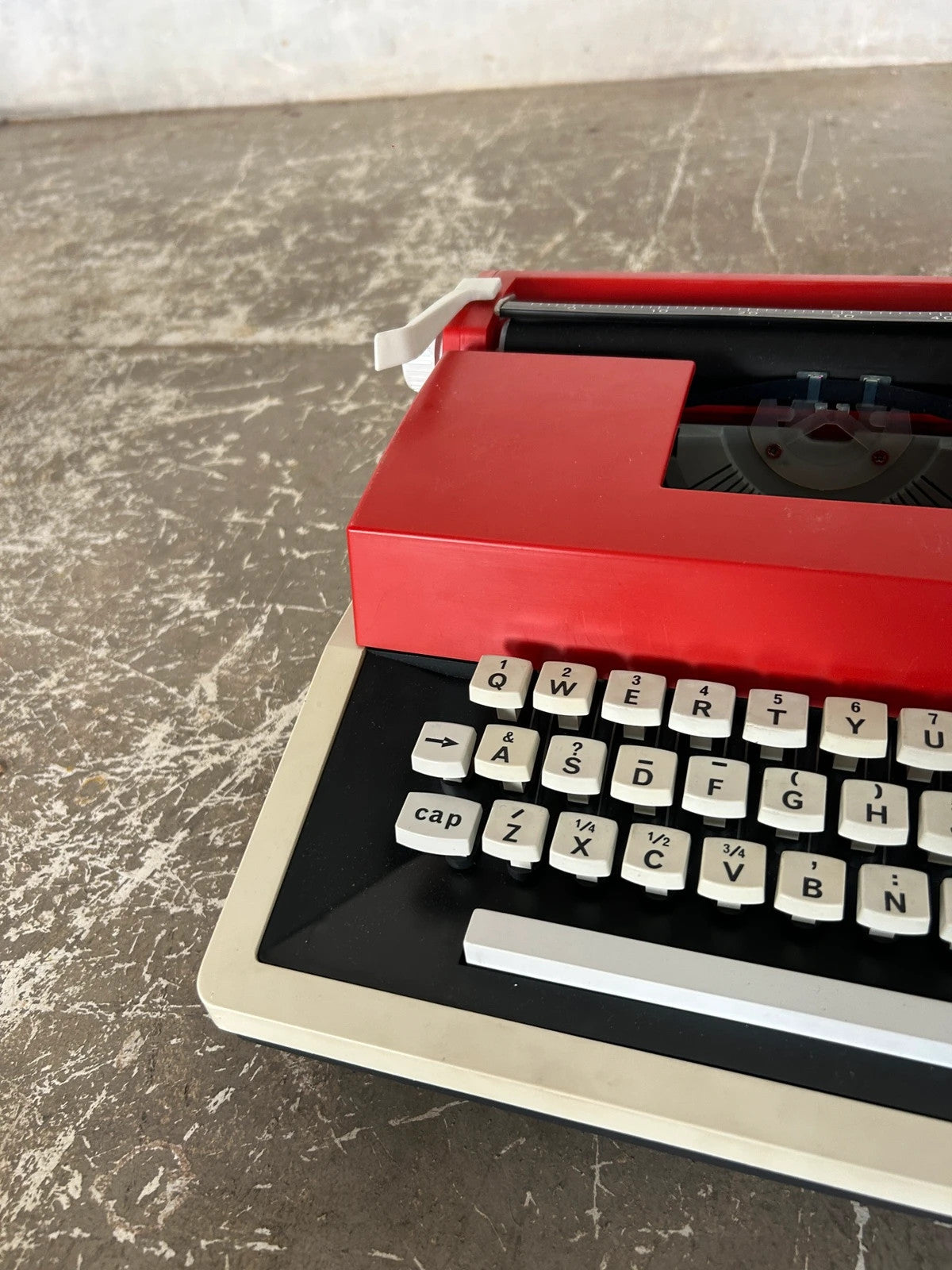 Mid Century Modern Petite International Junior Portable Typewriter