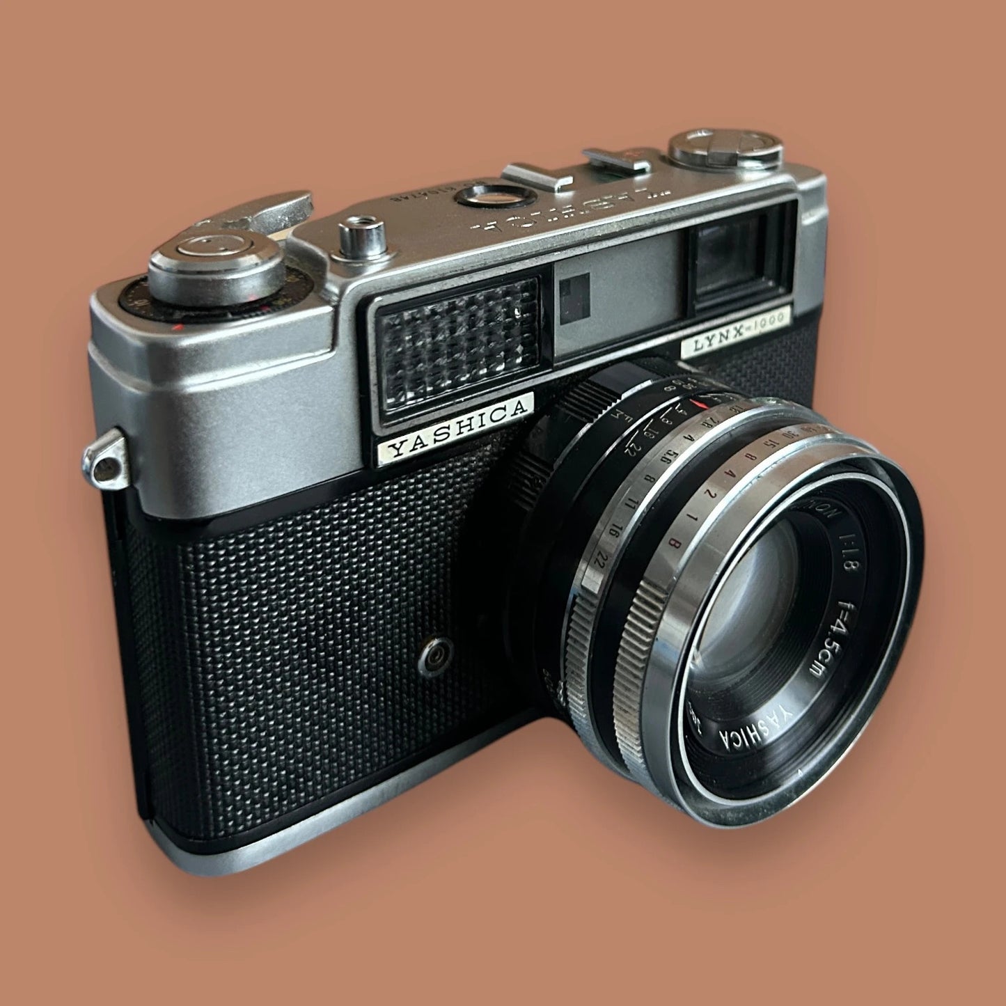 Vintage 1970s Yashica Lynx 1000 35mm Film Camera