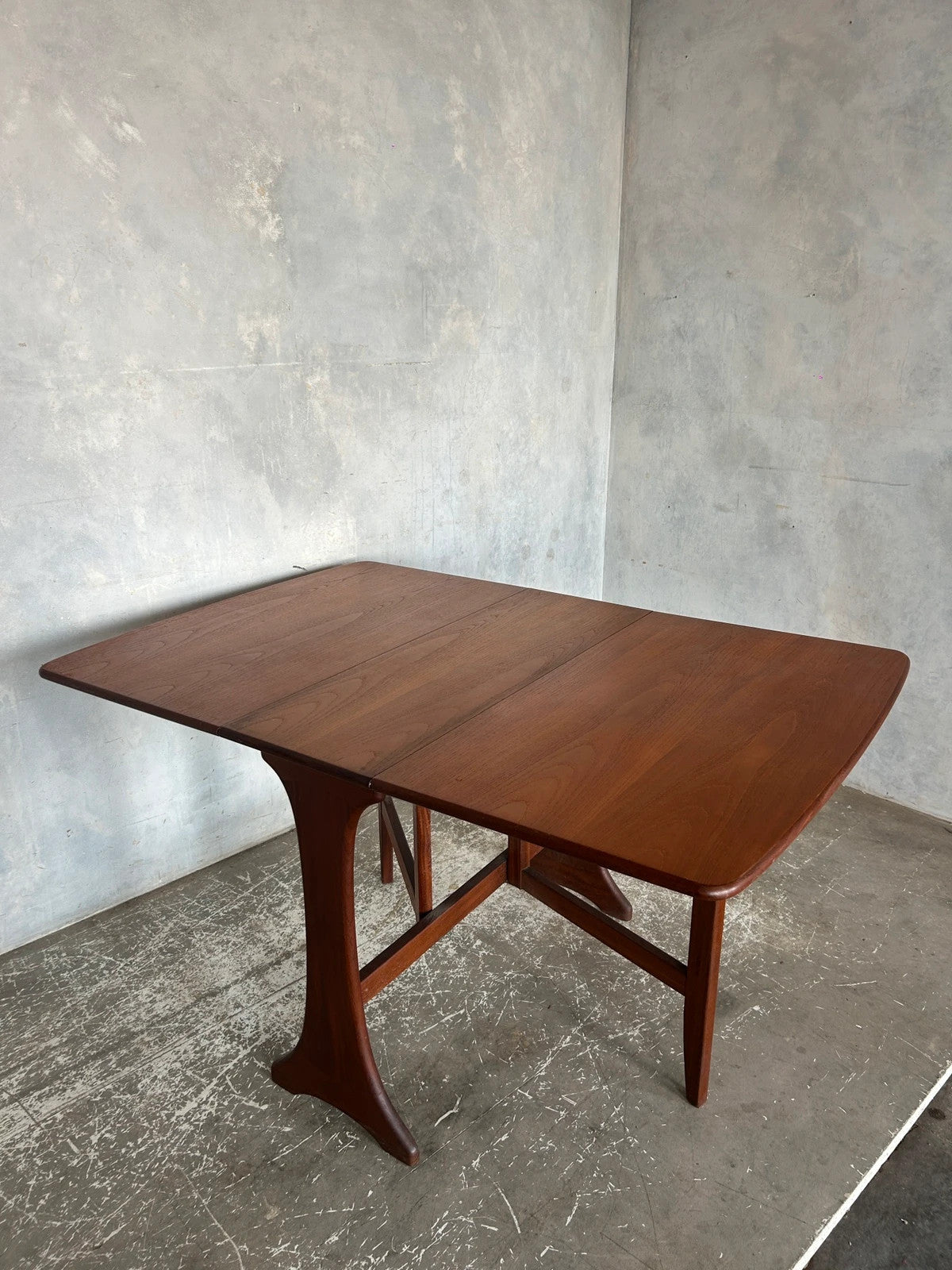 Mid Century Modern G Plan Drop Leaf Extending Dining Table