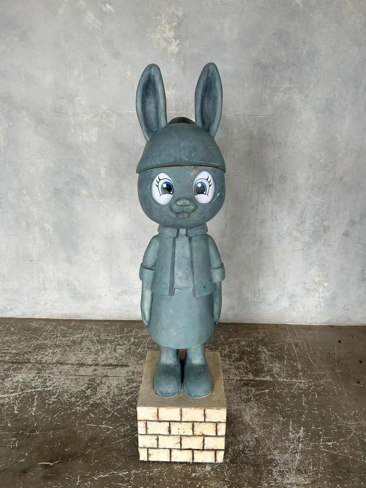 Life-Size Pop Art Bunny Sculpture 140cm Surreal Rabbit Statue