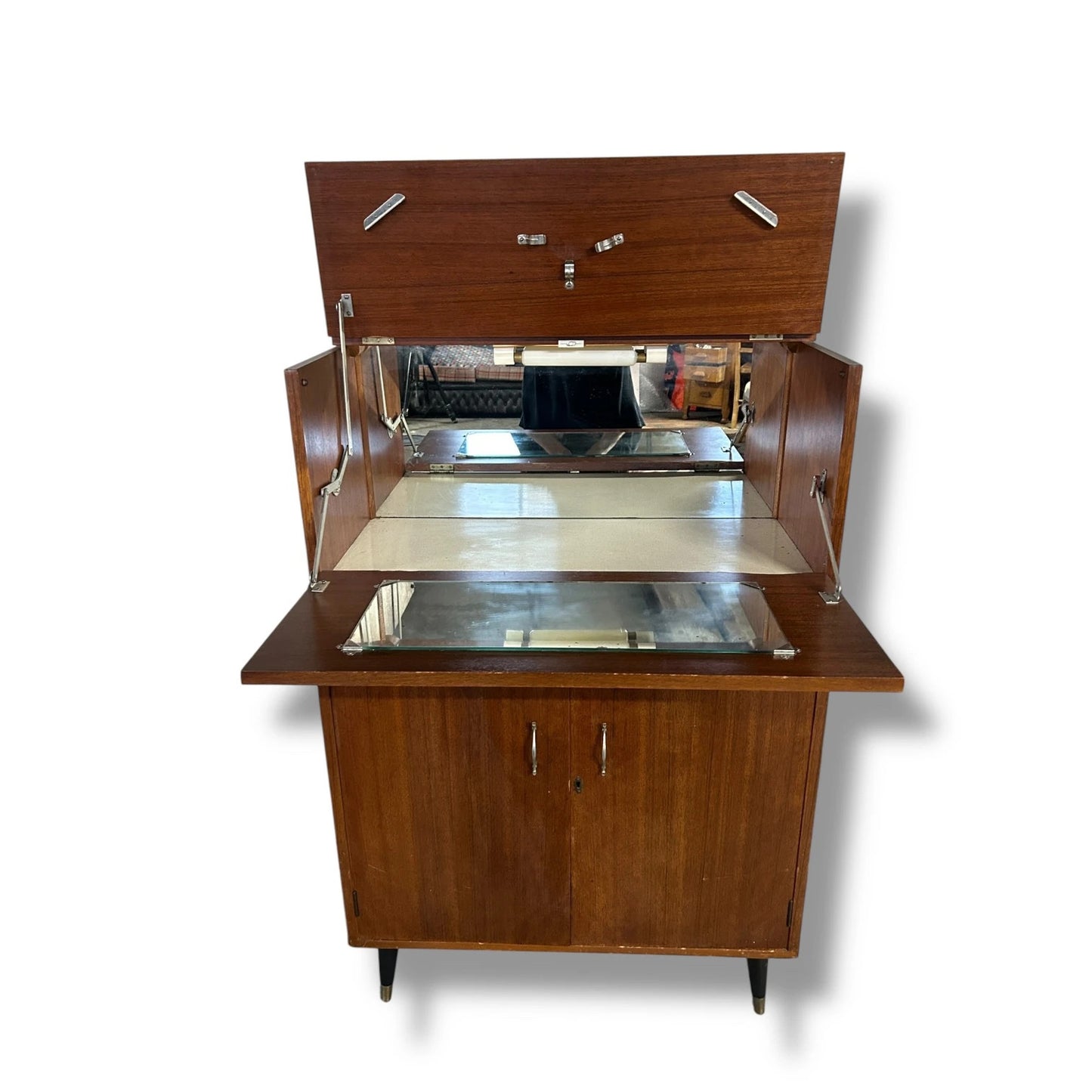 Mid Century Modern Walnut Drinks Cocktail Cabinet
