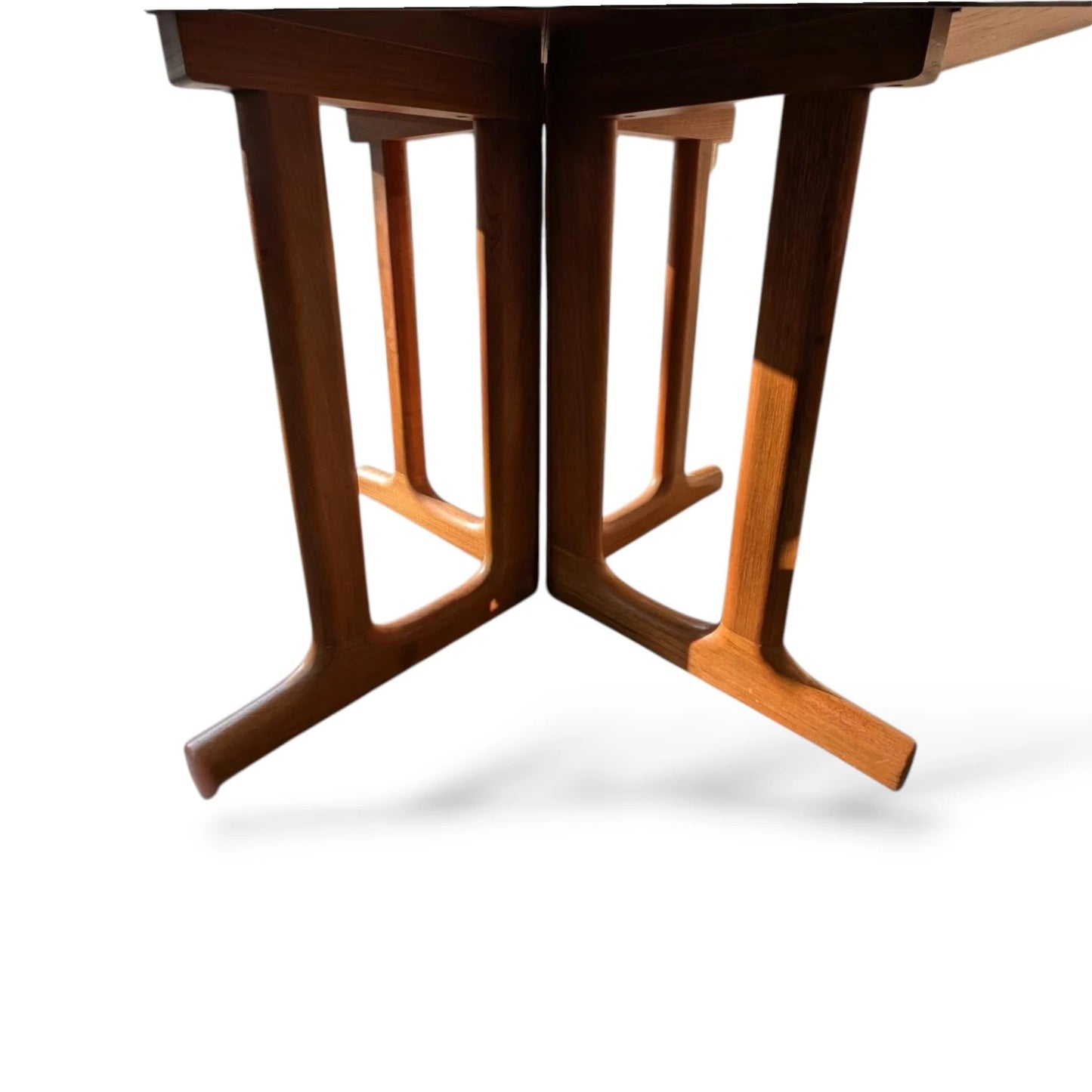 Ansager Møbler Danish Dining Table | Mid-Century Round Extendable Table