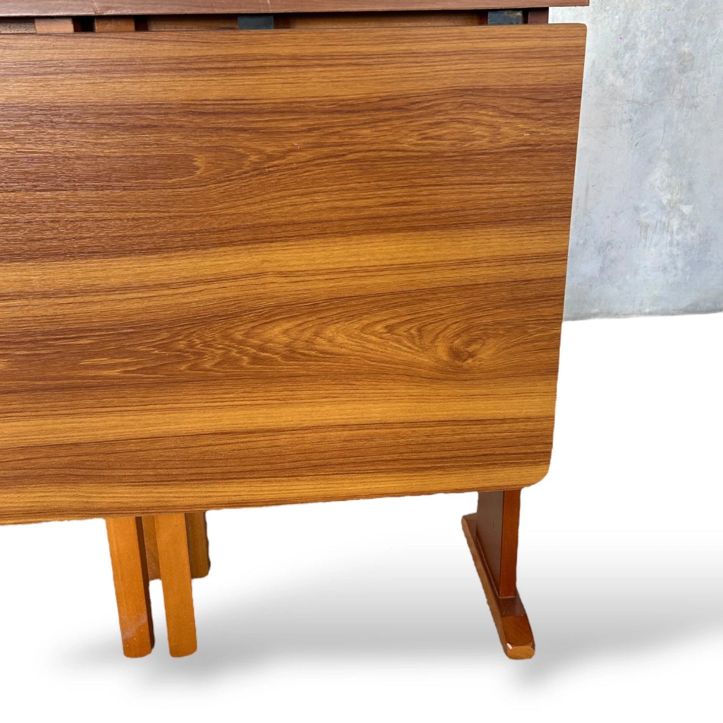 Mid Century Drop Leaf Dining Table – Extendable Wooden Kitchen Table