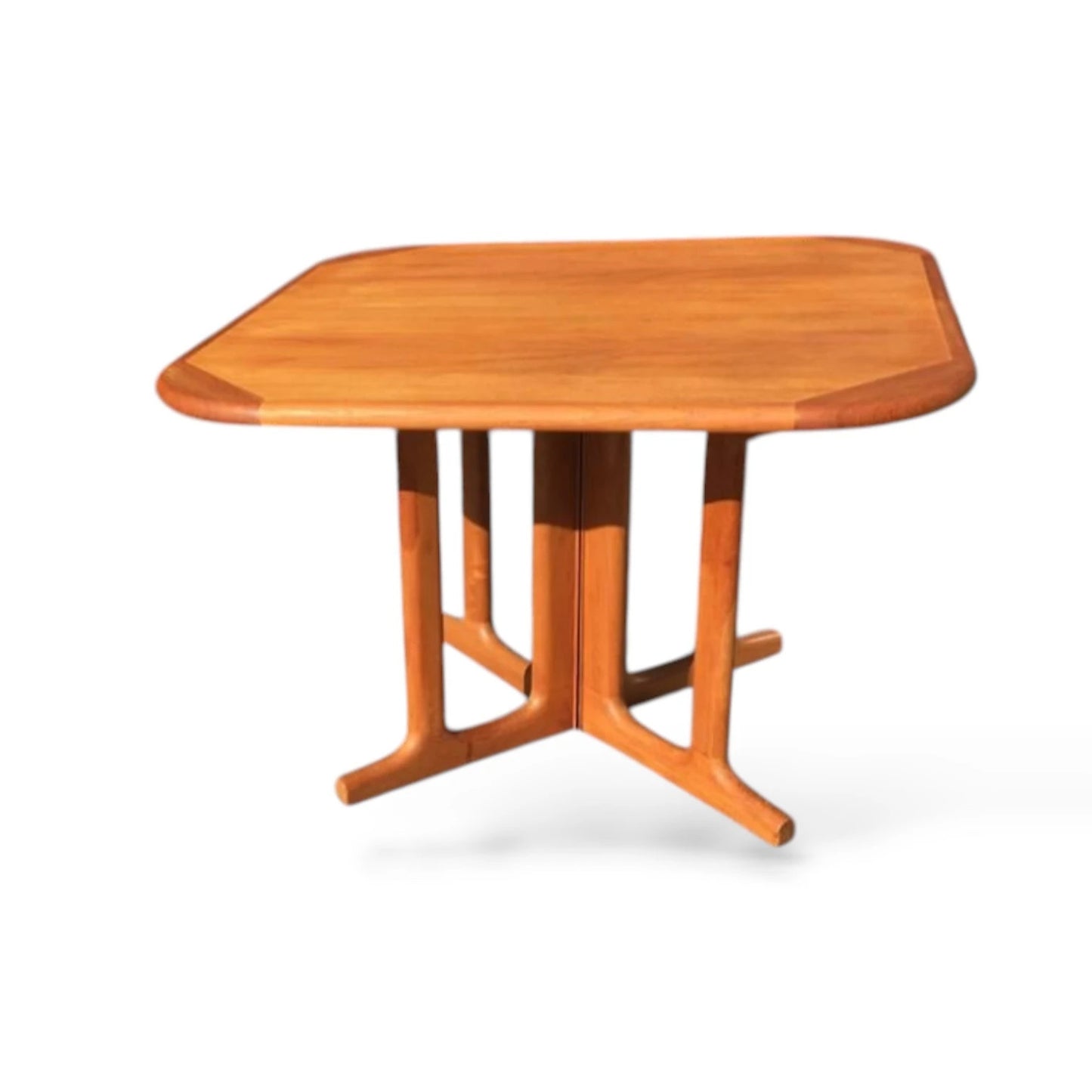 Ansager Møbler Danish Dining Table | Mid-Century Round Extendable Table