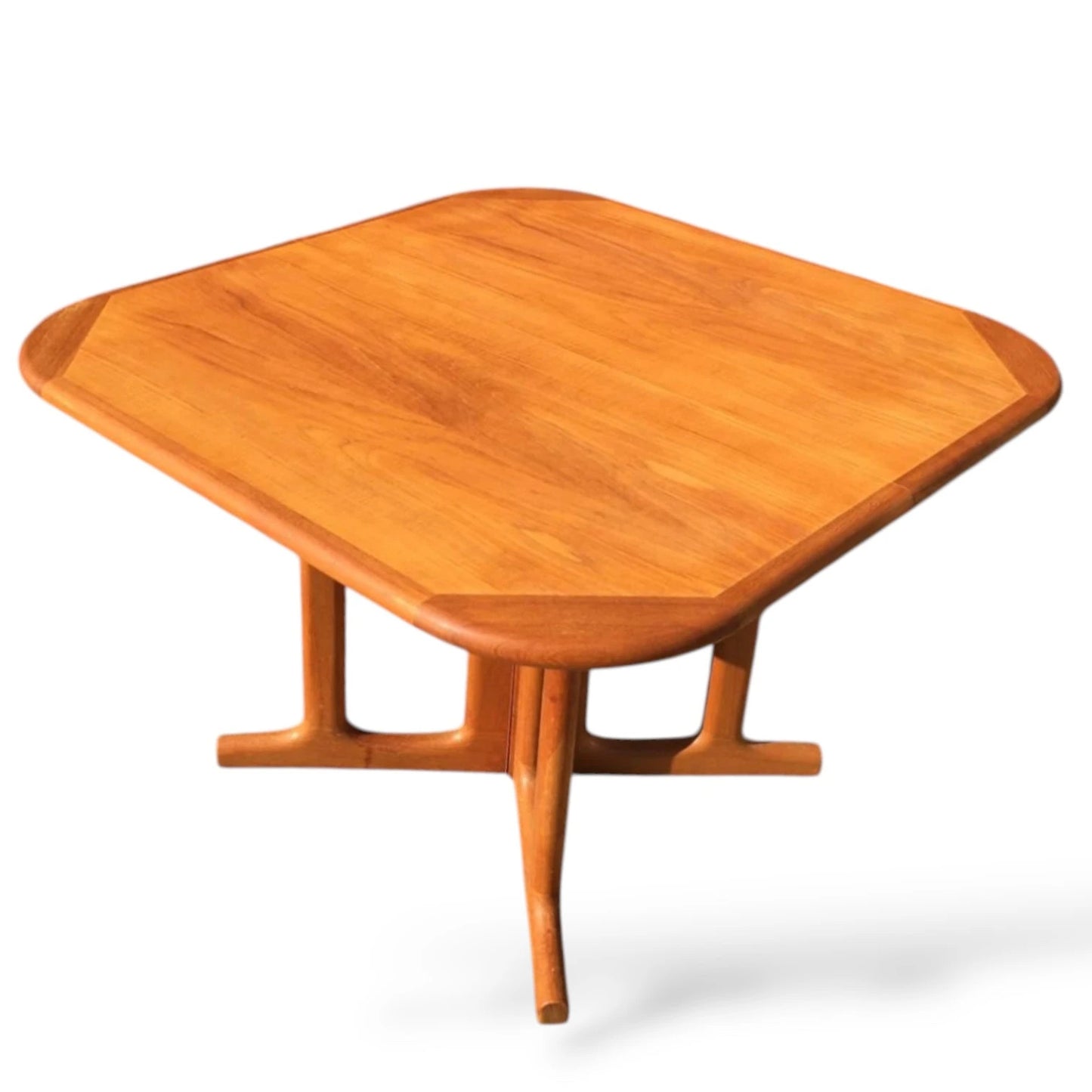 Ansager Møbler Danish Dining Table | Mid-Century Round Extendable Table