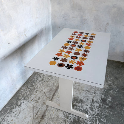 Mid Century Space Age Floral Formica Dining Table – Retro 1970s White Kitchen Table