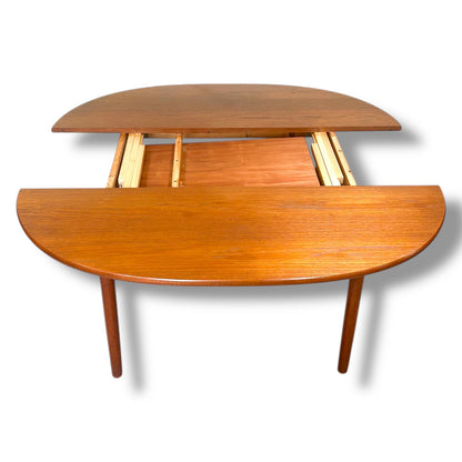 Mid Century Dalescraft Extendable Dining Table by Malcolm David Walker – 1960s British Teak Design