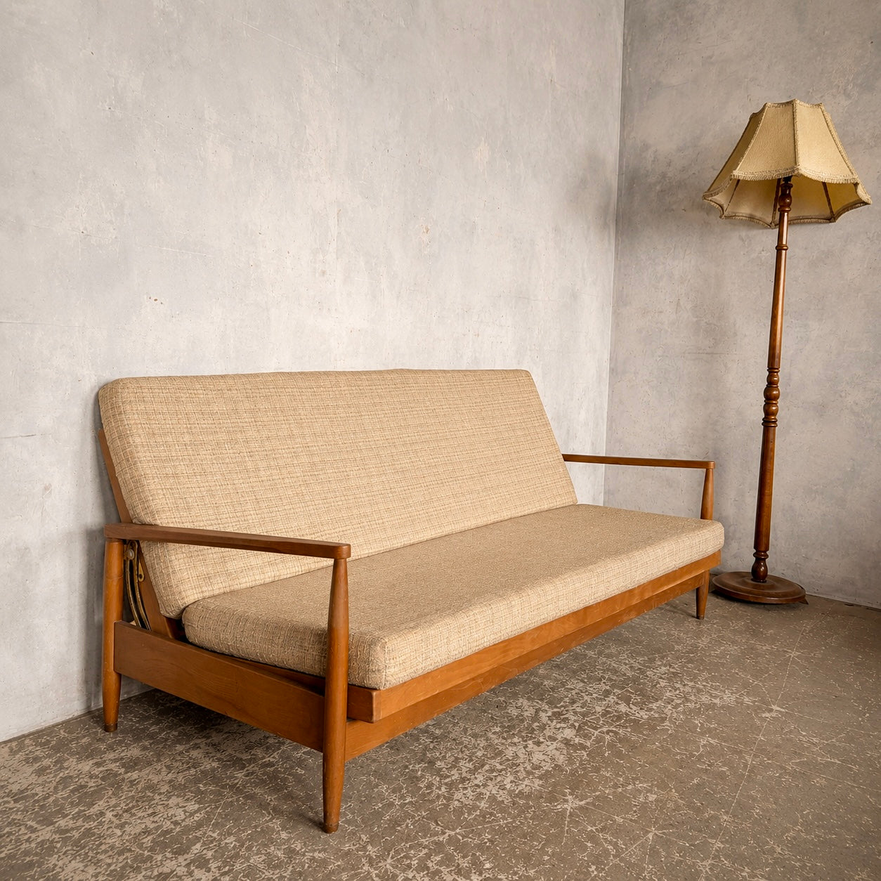 Mid-Century British White Oak Sofa Bed / Daybed – 1960s Vintage Three-Seater