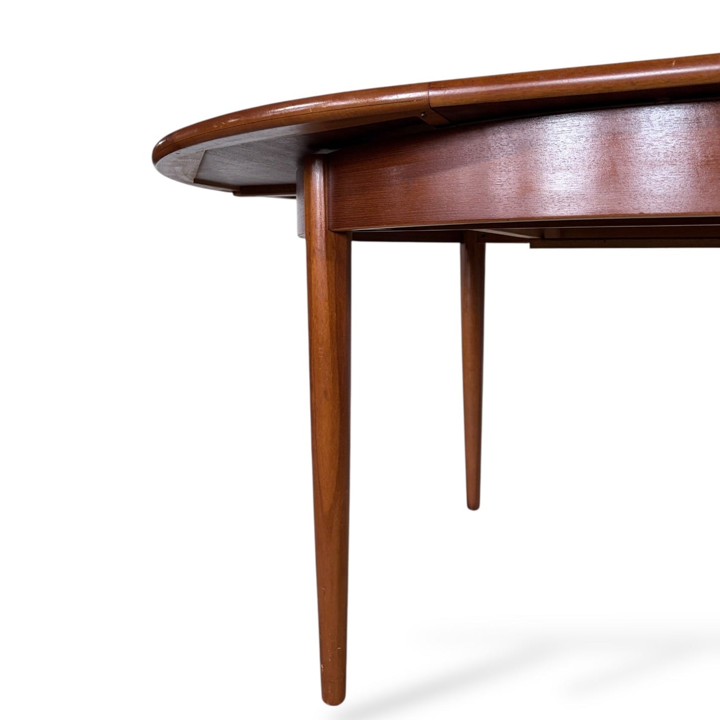 Mid Century Elliotts of Newbury Extending Teak Dining Table Round to Oval Butterfly Leaf Table