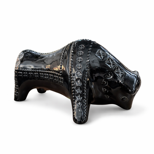 Bitossi Black Ceramic Bull Sculpture – Mid-Century Italian Design