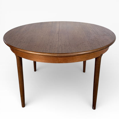 White & Newton Round Extending Dining Table – Mid-Century Vintage