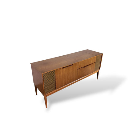 Vintage Dynatron Teak Radiogram – Fully Working