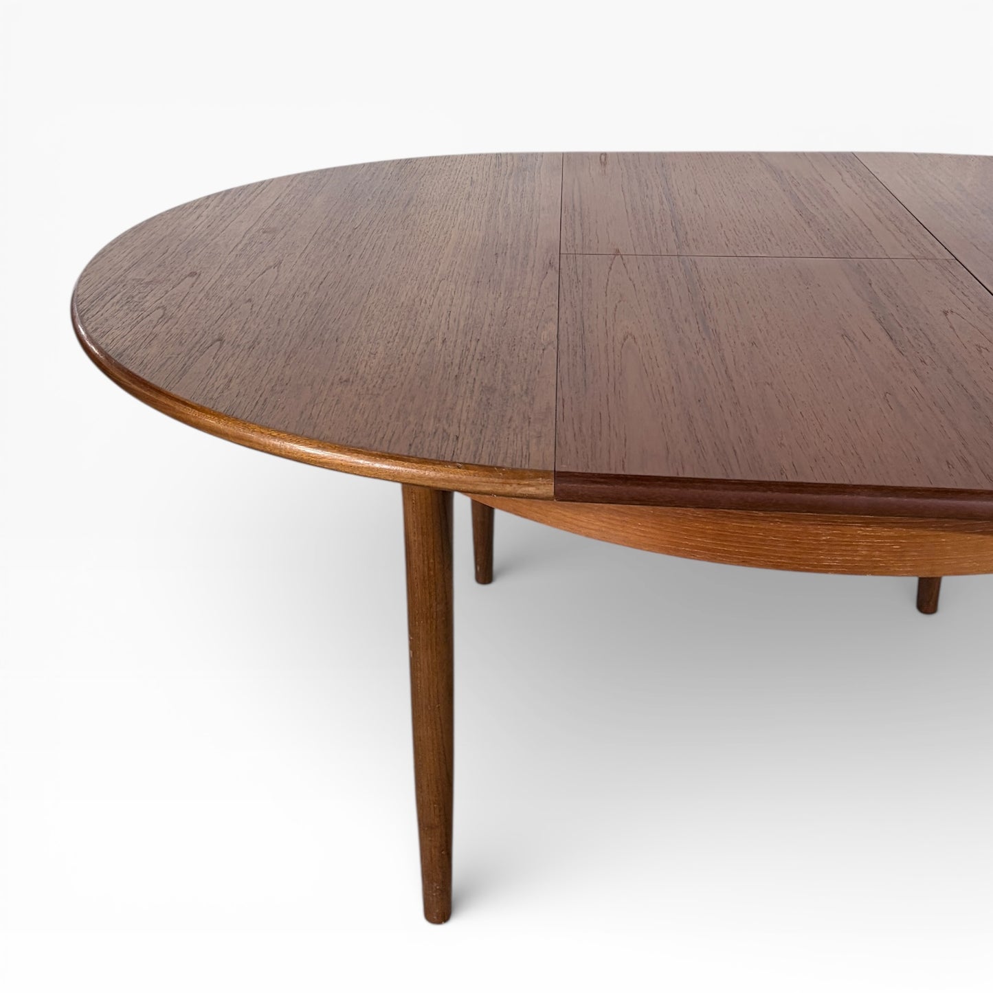 White & Newton Round Extending Dining Table – Mid-Century Vintage