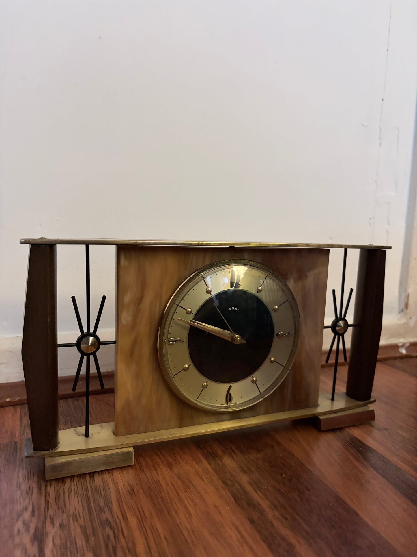 Vintage Metamec Mantel Clock – Mid Century Atomic Style Brass & Wood Desk Clock