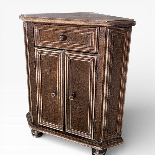 Arts & Crafts Oak Corner Cupboard