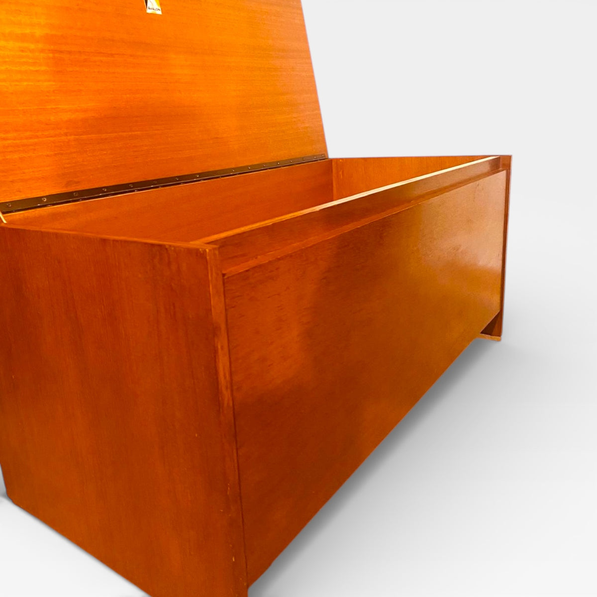 Avalon Teak Blanket Box – Mid Century Vintage Teak Storage Chest | Durable Lift-Top Box