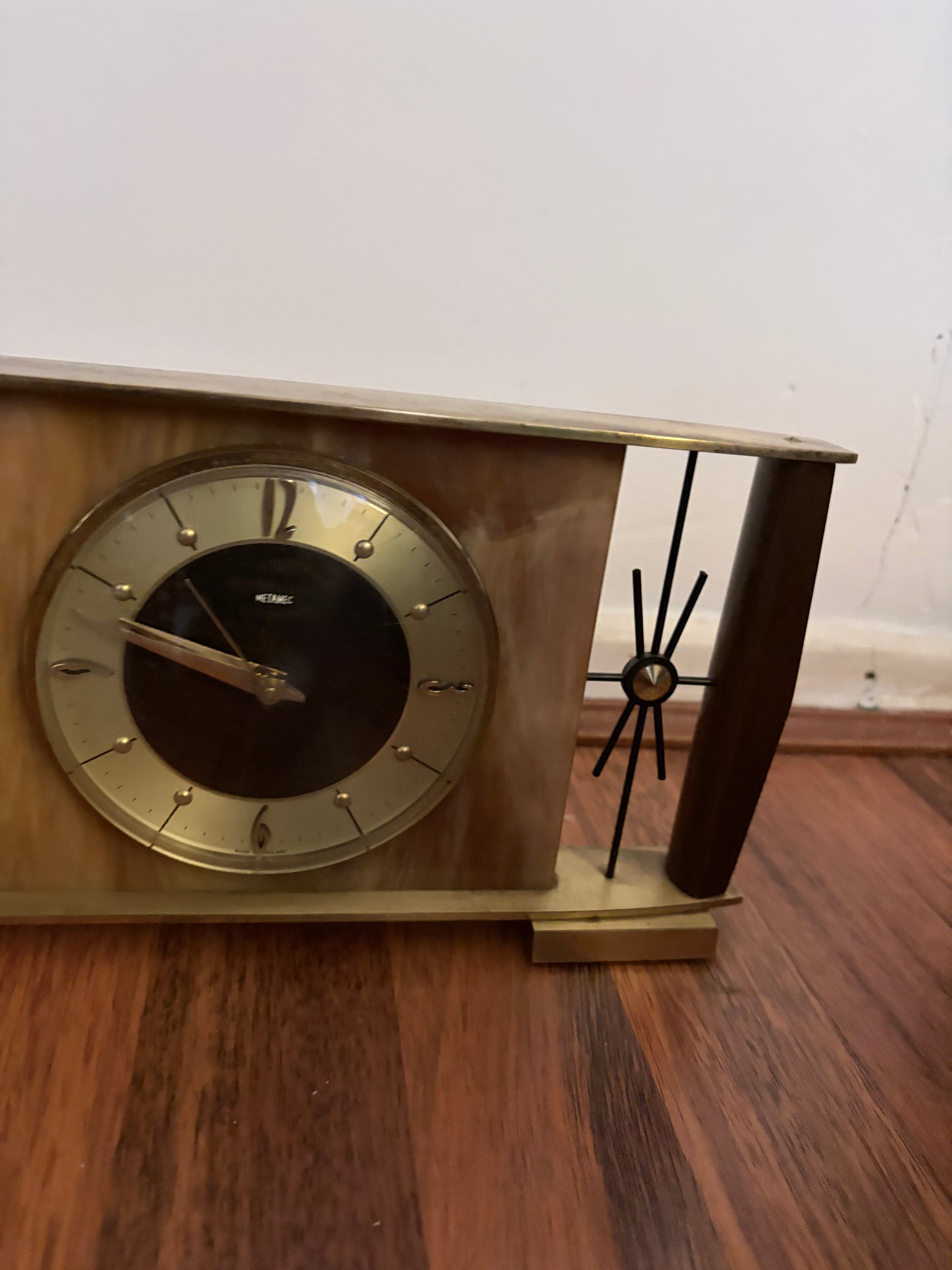 Vintage Metamec Mantel Clock – Mid Century Atomic Style Brass & Wood Desk Clock