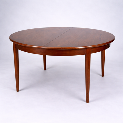 Mid Century Elliotts of Newbury Extending Teak Dining Table Round to Oval Butterfly Leaf Table