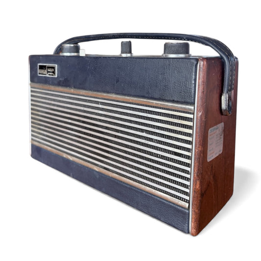 Vintage Portable Radio – Classic Roberts R500 Retro Transistor Radio With Wood Veneer