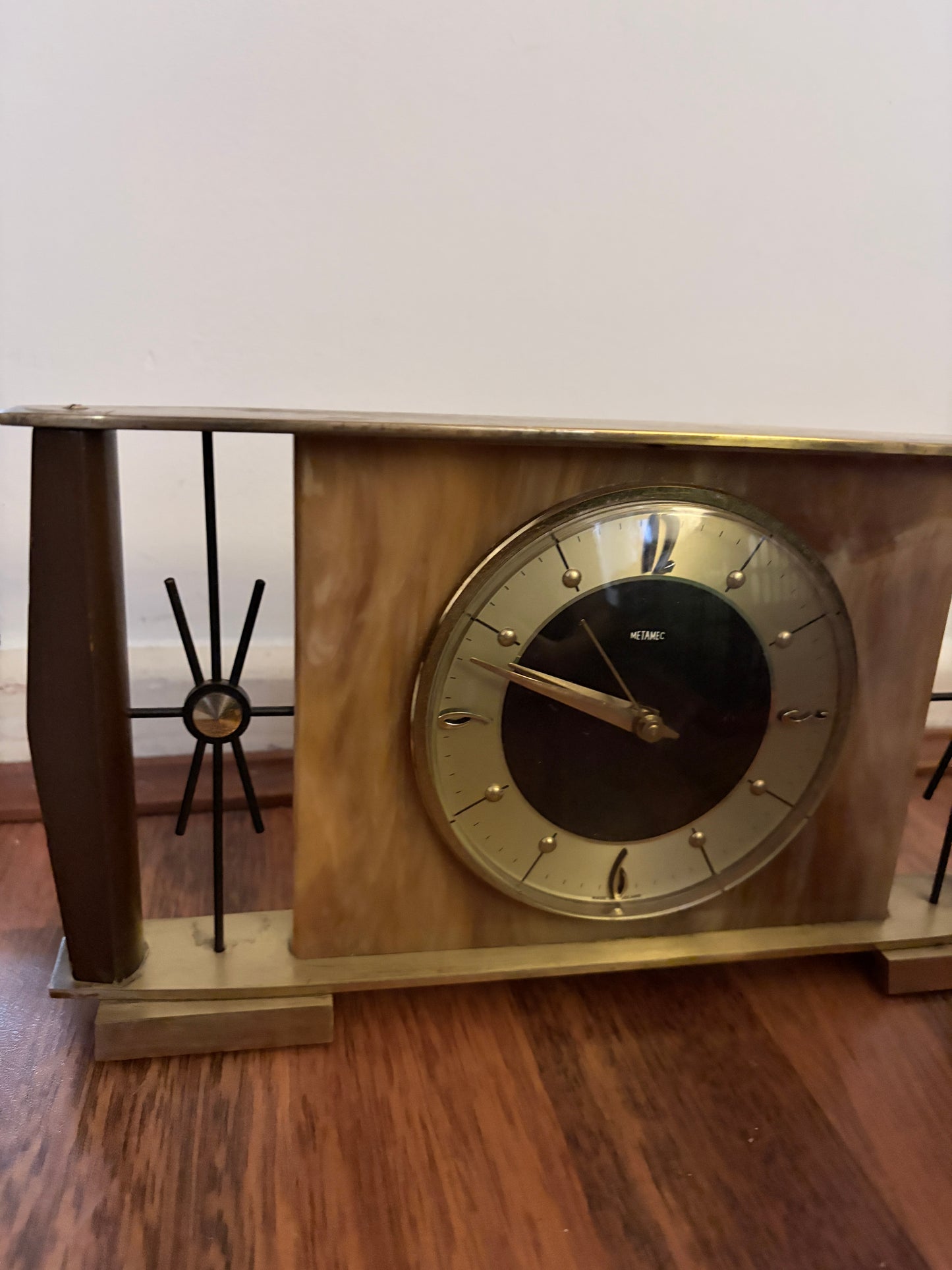 Vintage Metamec Mantel Clock – Mid Century Atomic Style Brass & Wood Desk Clock
