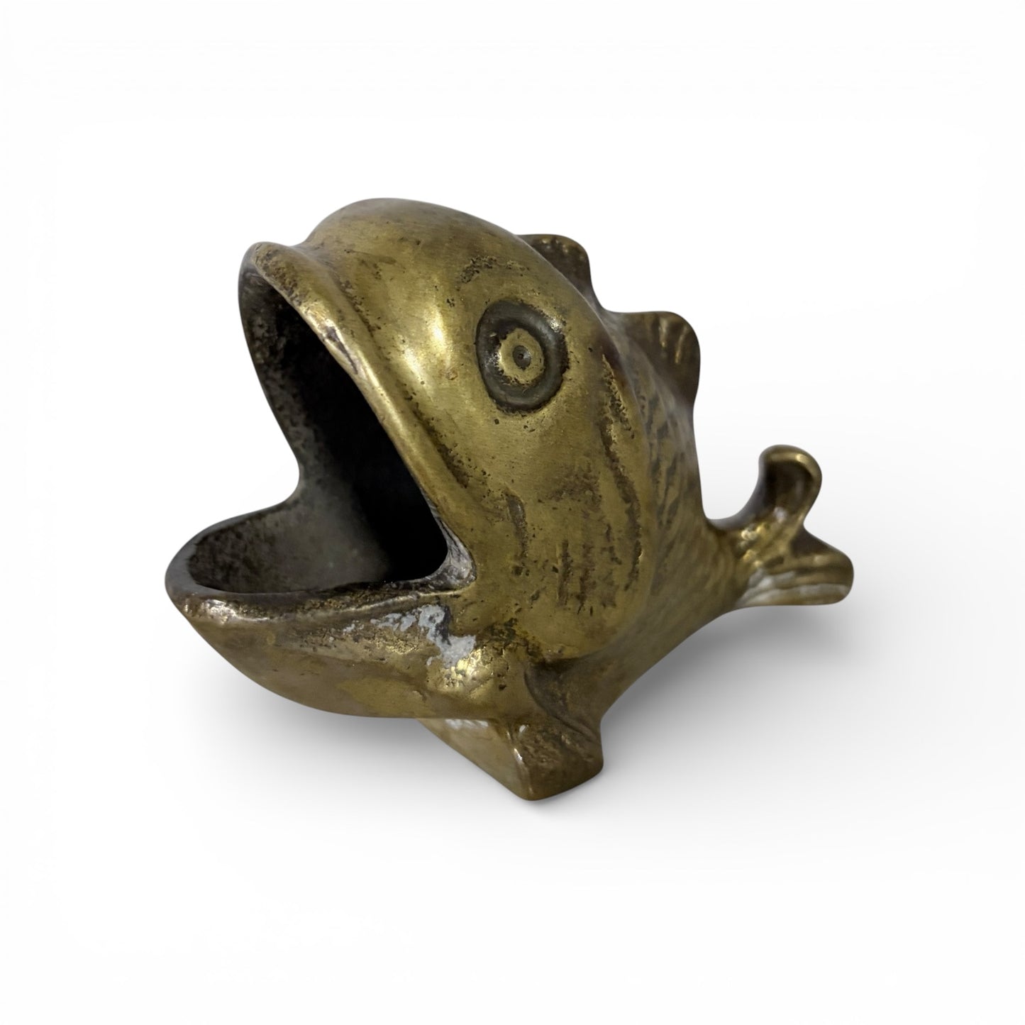 Vintage Brass Fish Figurine – Small Nautical Decorative Metal Fish with Aged Patina