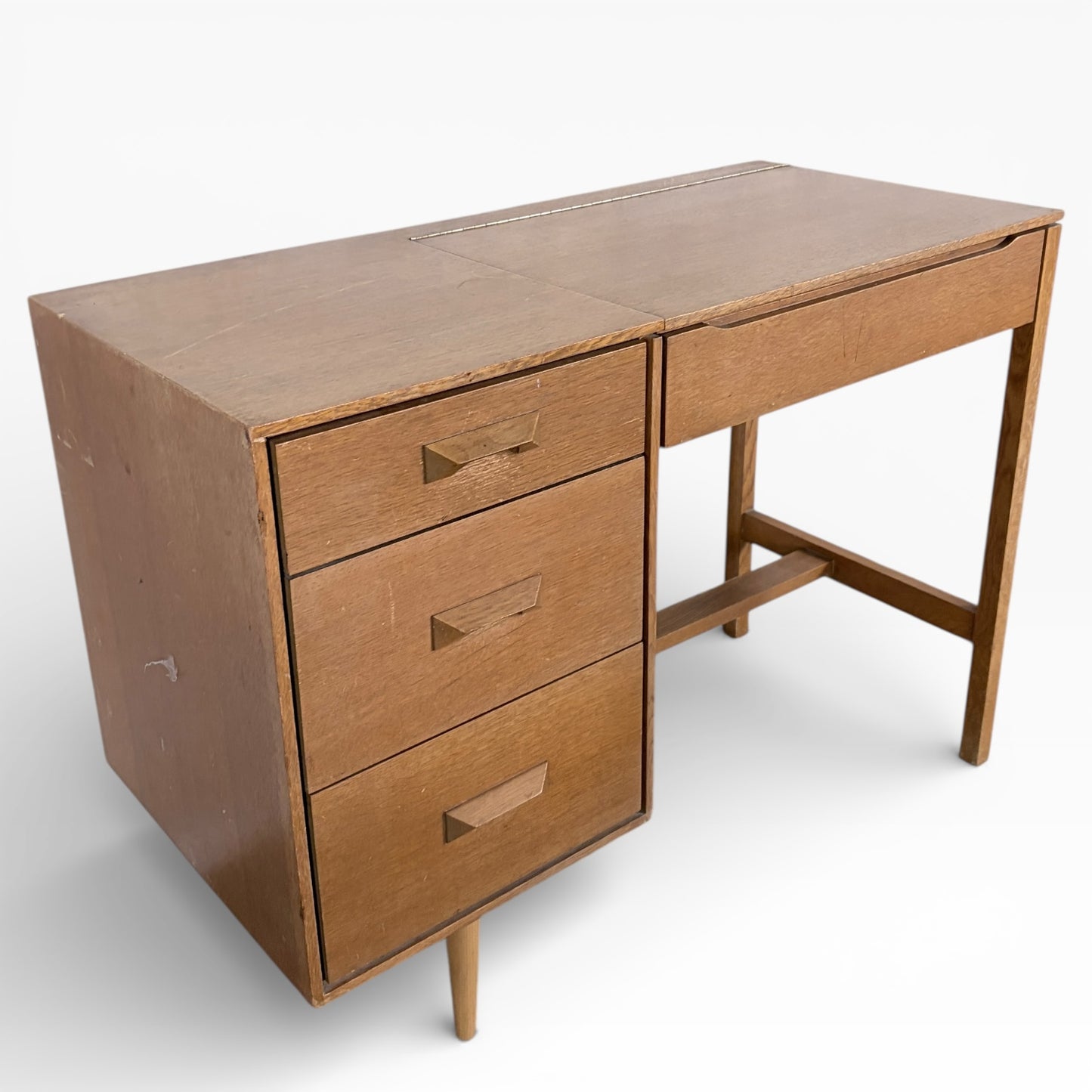 Oak Dressing Table / Desk by Stag – Vintage Mid-Century Design