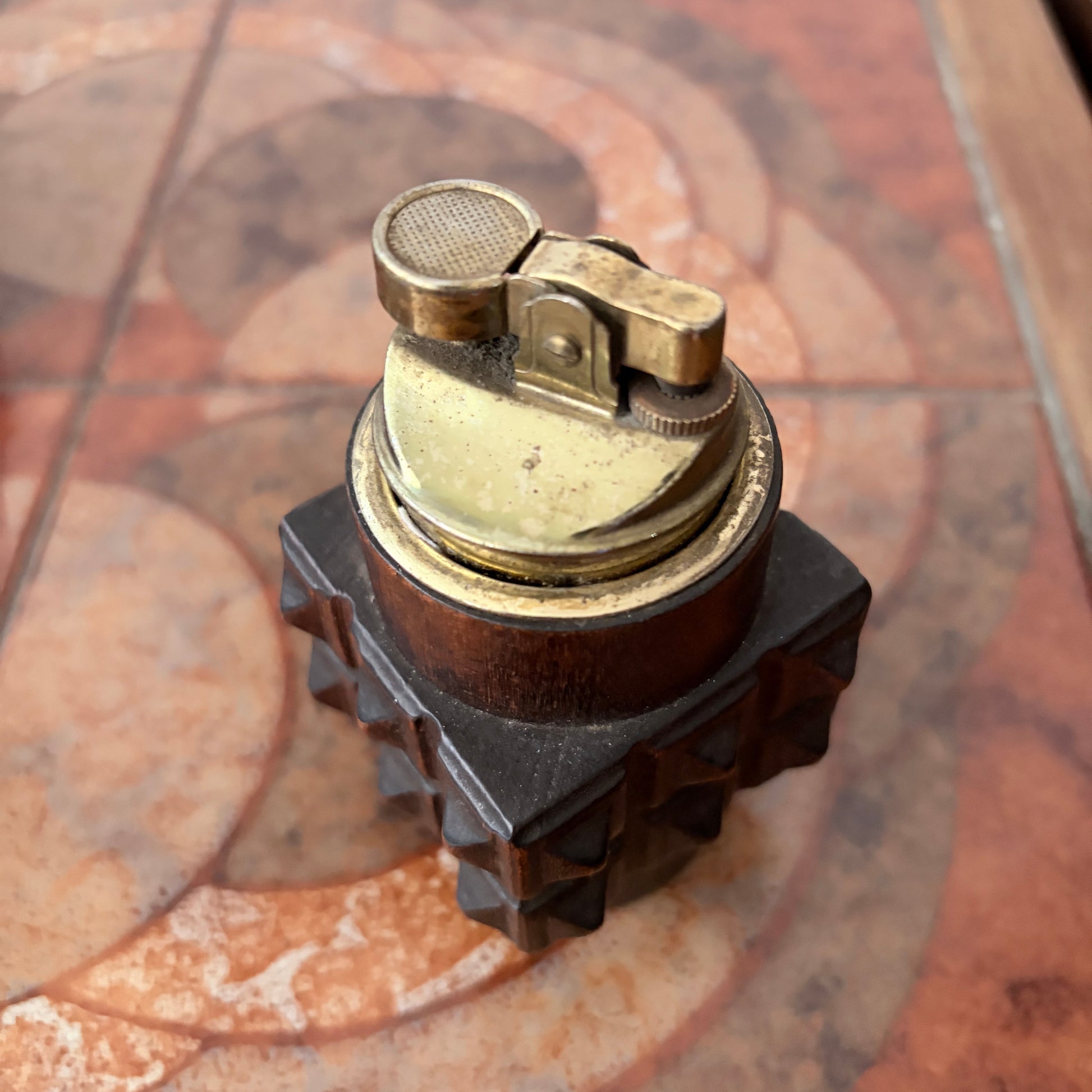 Vintage Brutalist Carved Wood Table Lighter – Mid-Century