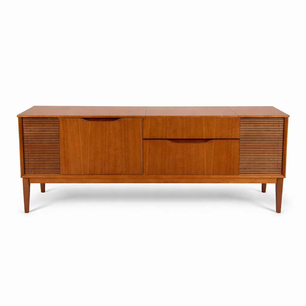 Vintage Dynatron Teak Radiogram – Fully Working
